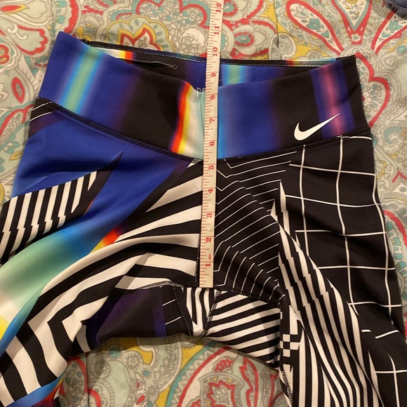 Nike dri-fit size medium workout legging - Picture 5 of 8